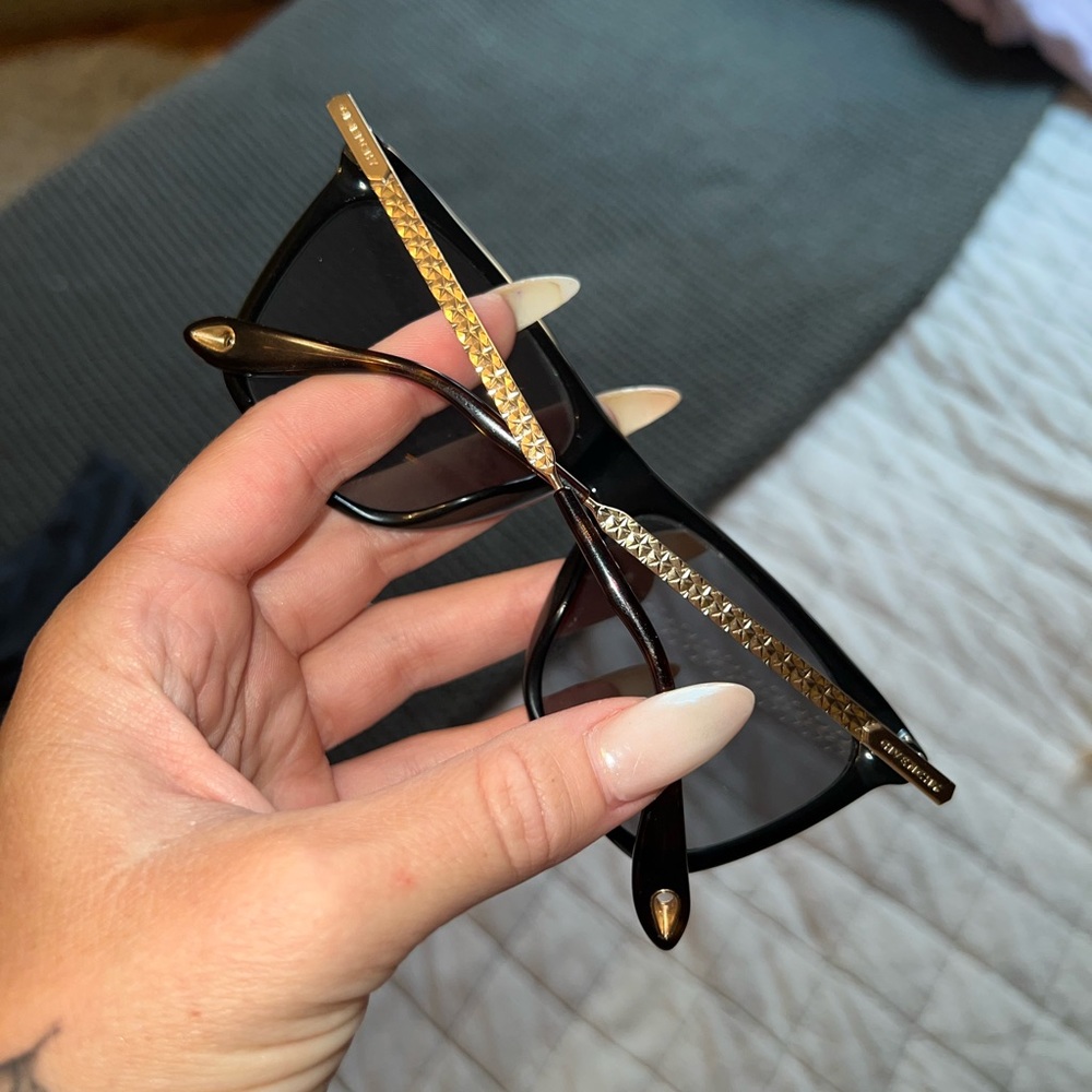 Givenchy sunglasses - Picture 2 of 2